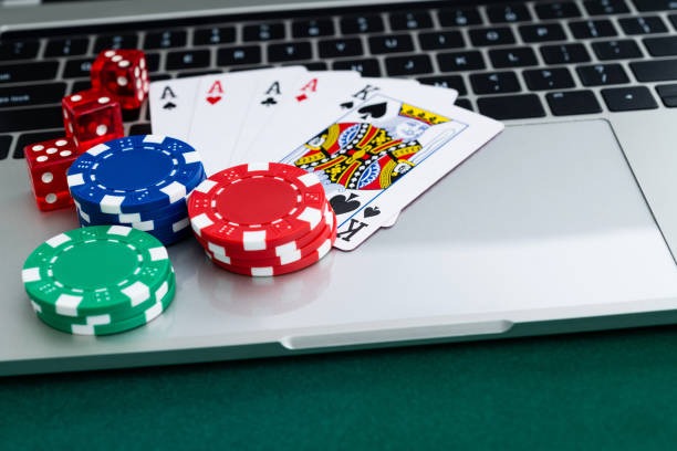 oristoto mobile app interface showing slot games and live casino options